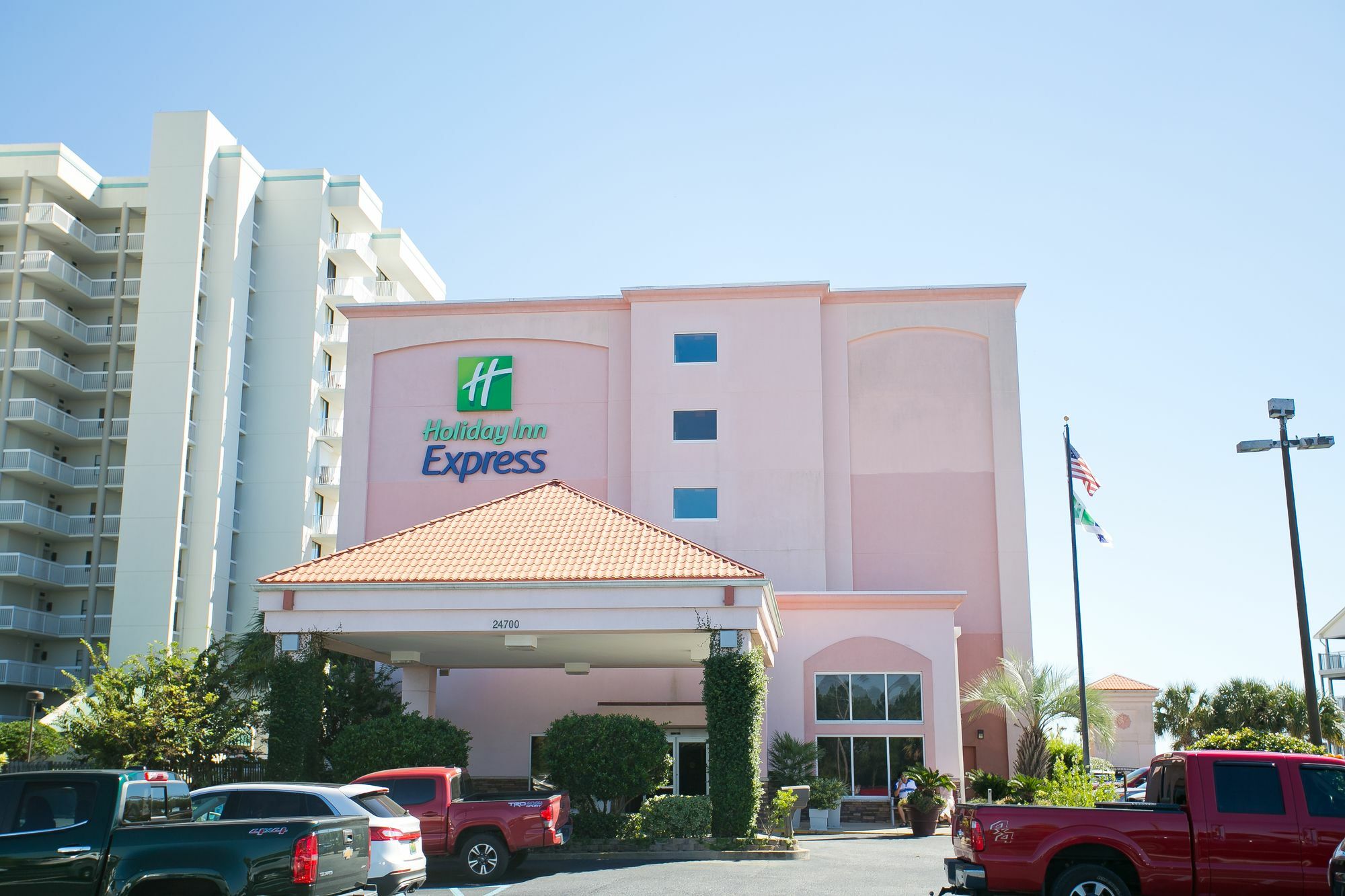 Holiday Inn Express Orange Beach - On The Beach By Ihg Exterior photo