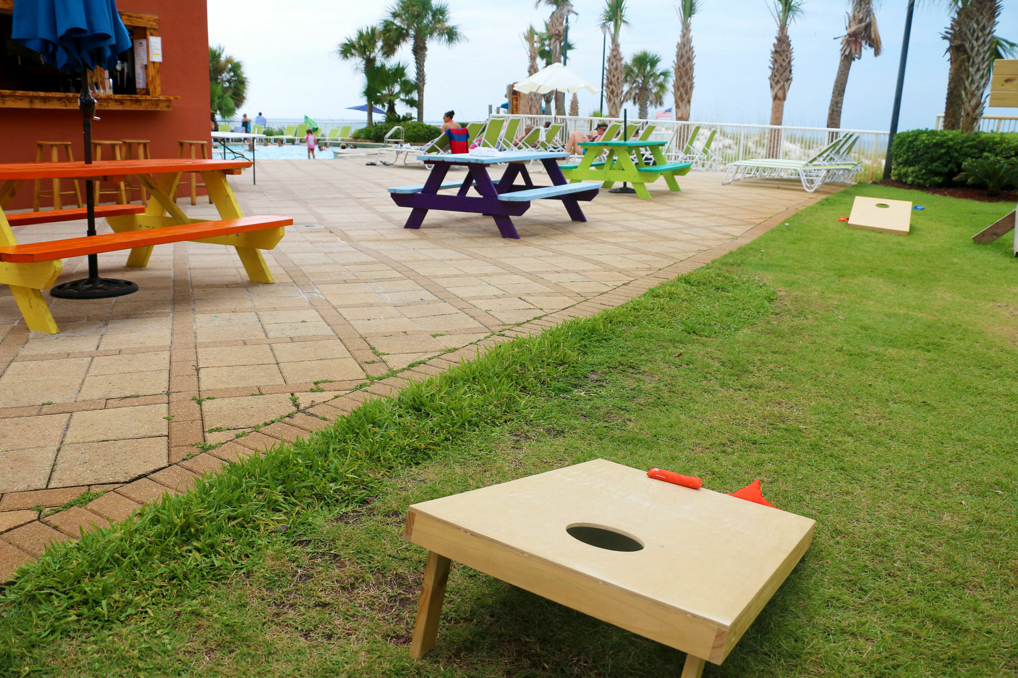 Holiday Inn Express Orange Beach - On The Beach By Ihg Exterior photo